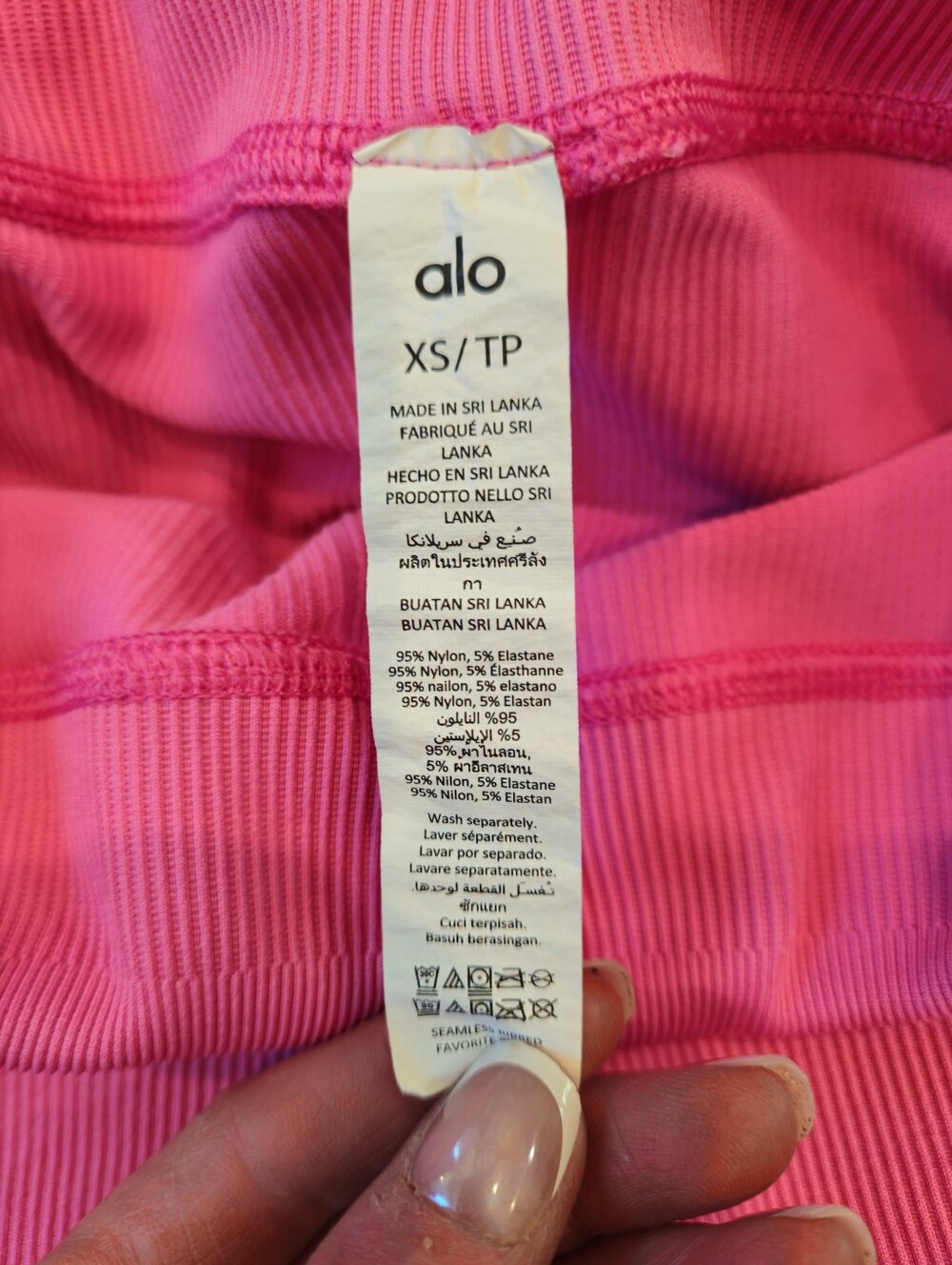 Alo Yoga Favorite High Waist Biker Shorts XS Pink Ribbed Seamless Athleisure - Picture 10 of 10